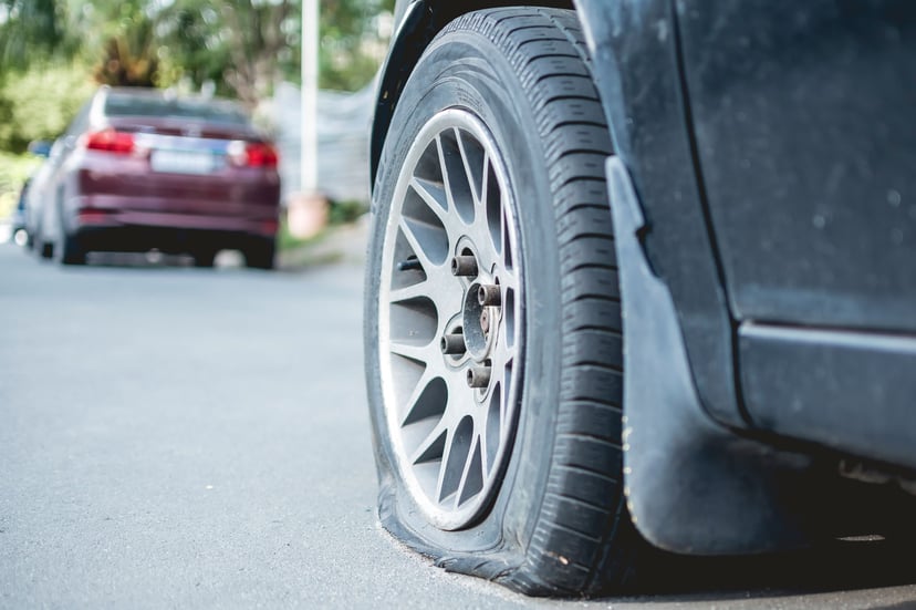 Drivers Driving Alone 6 Emergency Situations You Must Know How To Handle