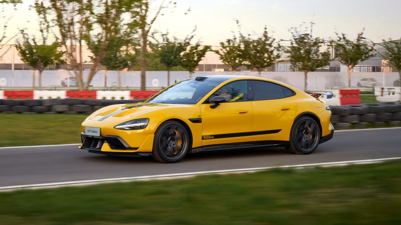 Xiaomi Su7 Ultra Is Game For Some Virtual Racing Plus An Actual Speed Record