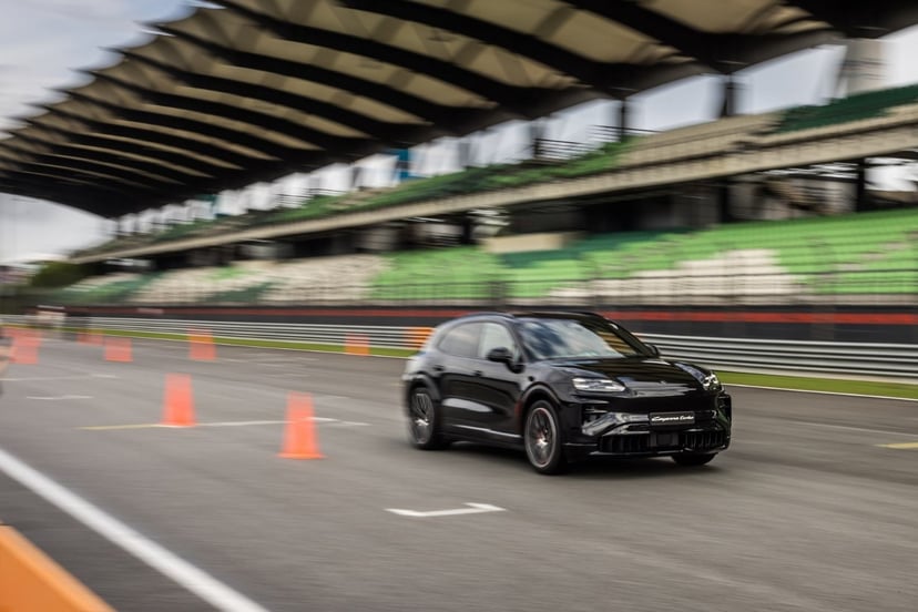 M Preview Porsche Cayanne Electric – A Magic Carpet Ride With 1,132 Hp4