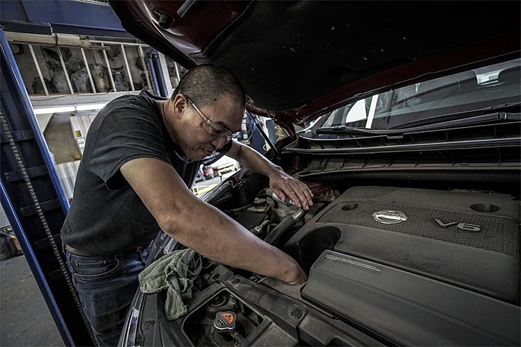 motorist-4-things-before-sending-your-car-in-for-servicing-when-to-service