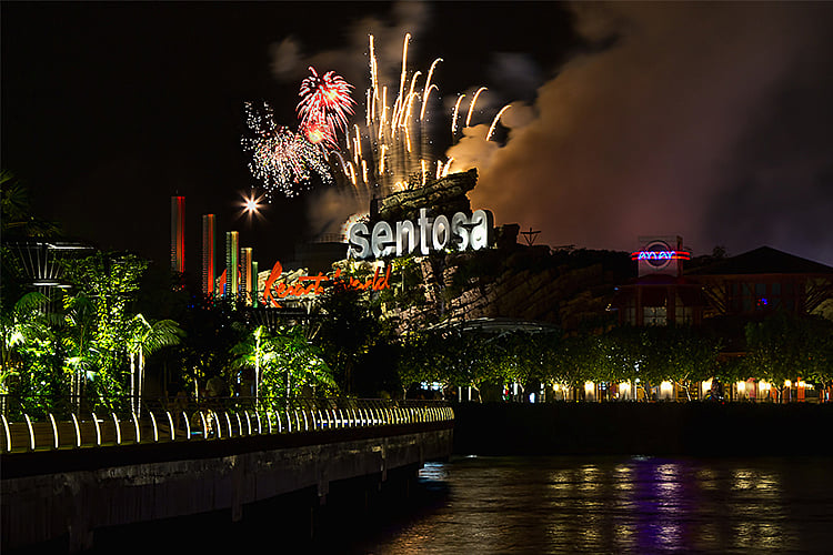 Motorist Spots Watch New Years Fireworks 2020 Sentosa