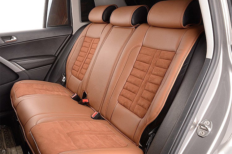 Motorist 7 Dirtiest Places In The Car Small Gaps Crevices