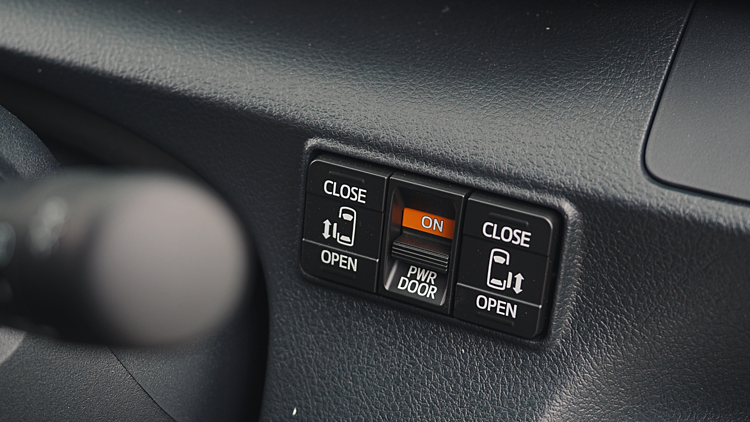 Motorist Mreview Toyota Sienta Hybrid Powered Doors July 2020