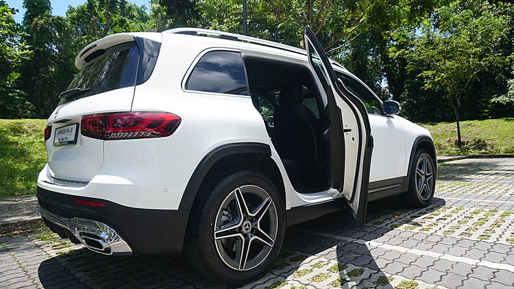 Motorist M Review Mercedes Benz Glb200 Whats In A Name Door Sills Aug 2020