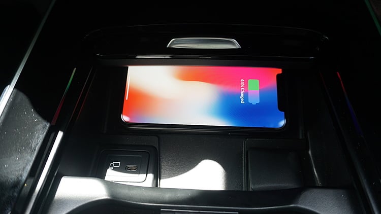 Motorist M Review Mercedes Benz Glb200 Whats In A Name Wireless Charging Aug 2020