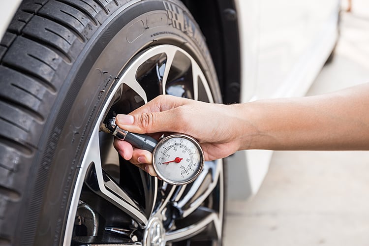 Checking Tyre Pressures