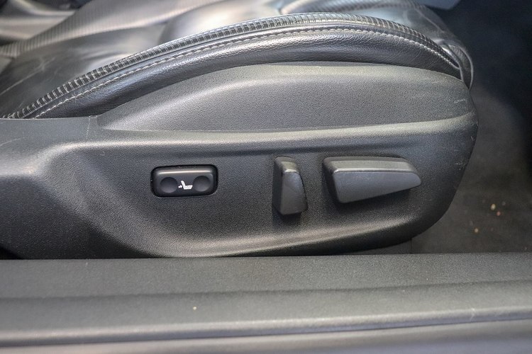 Seat Adjustor