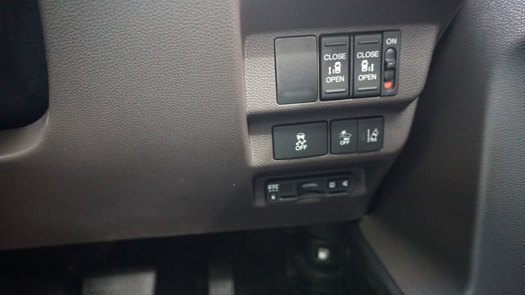 Motorist M Review 2020 Honda Freed Hybrid Better Than The Sienta Powered Doors Oct 202