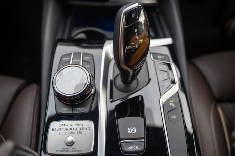 Motorist M Review Bmw Alpina B5 Bi Turbo The Ultimate Gentleman S Express Plaque Nov 2020