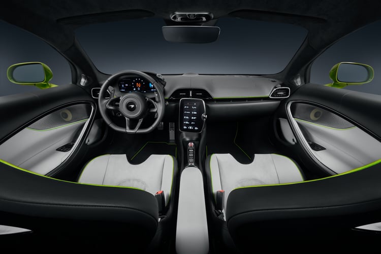 Mc Laren Artura Studio 15