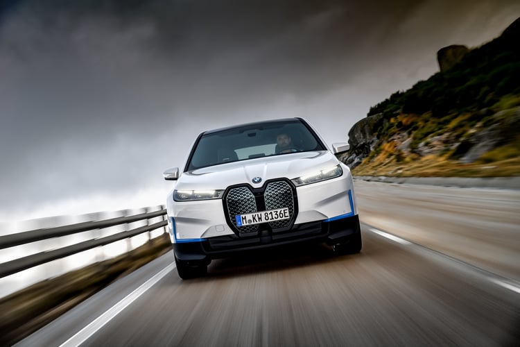 The New Bmw I X X Drive40 And New X Drive50 