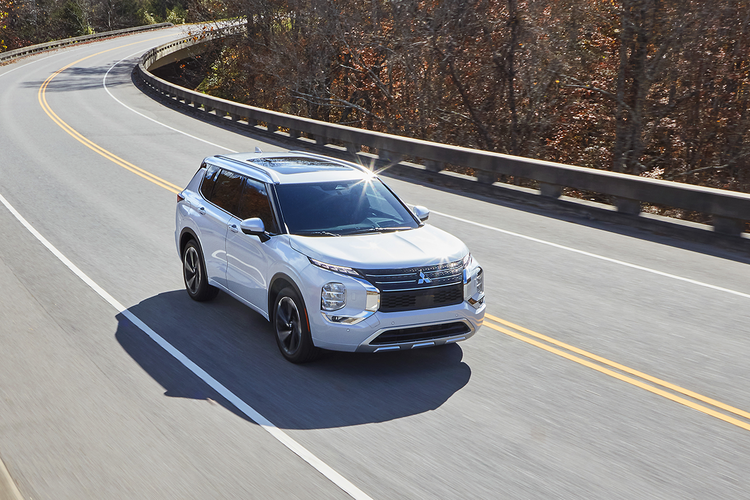 Motorist Mitsubishi Unveils The 2022 Outlander Seven Seater Suv 1 Mar 2021