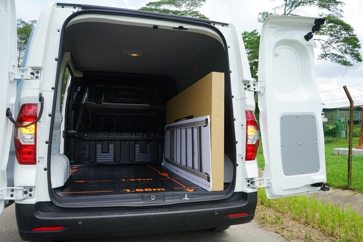 Motorist M Review Maxus E Deliver 3 Delivering With A Buzz Practicality May 2021