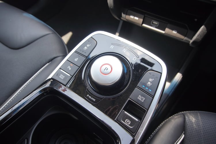 Motorist M Review Kia Niro Ev An Electrifying Package Shift Knob May 2021