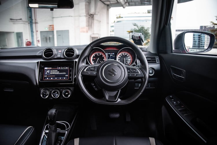 Motorist M Review Suzuki Swift 12 Mild Hybrid Less Power More Features Fun June 2021