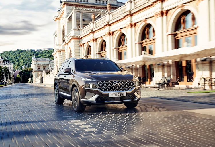Hyundai Releases All New Santa Fe Hybrid Available In September15