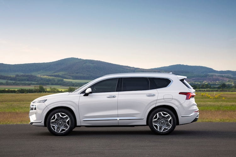 Hyundai Releases All New Santa Fe Hybrid Available In September13
