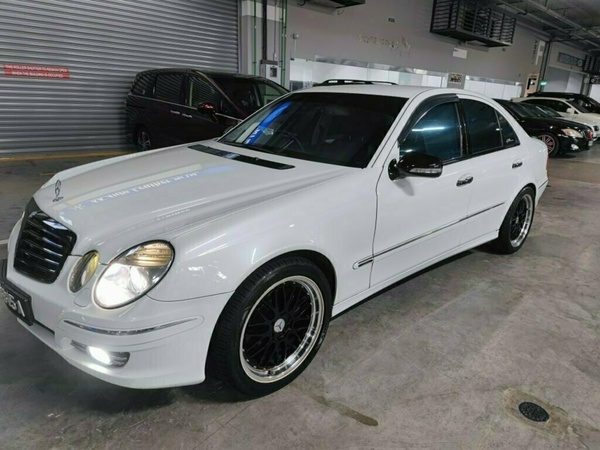 MERCEDES BENZ E200K