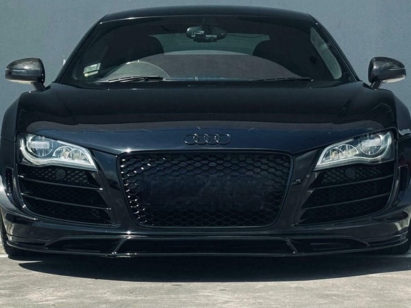 AUDI R8 5.2 FSI QUATTRO R TRONIC