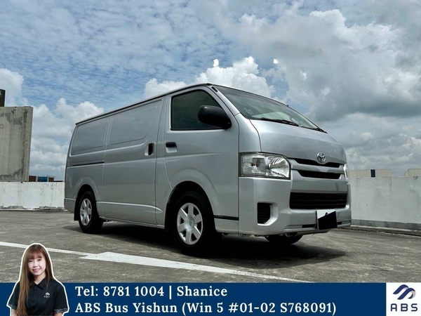 TOYOTA HIACE VAN TURBO 5DR MT