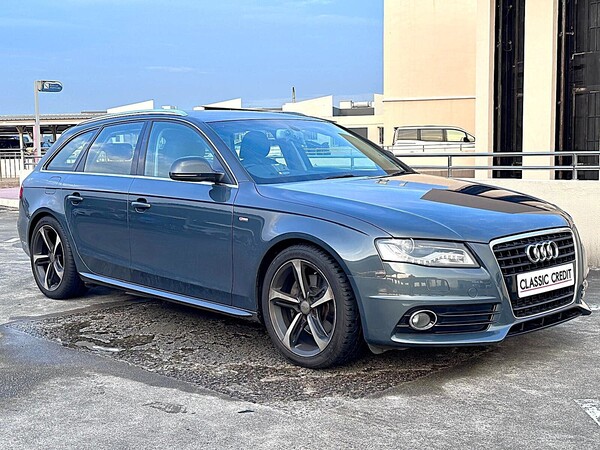 AUDI A4 AVANT 2.0L TFSI ABS D/AB TC HID 2WD
