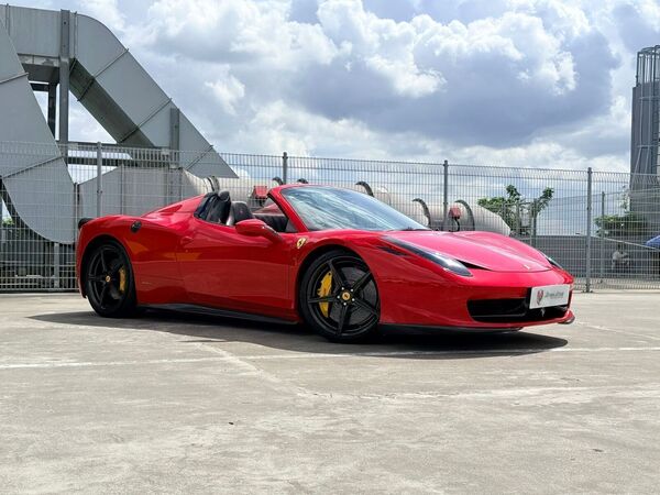 FERRARI 458 SPIDER 4.5L A/T ABS D/AB 2WD 2DR HID