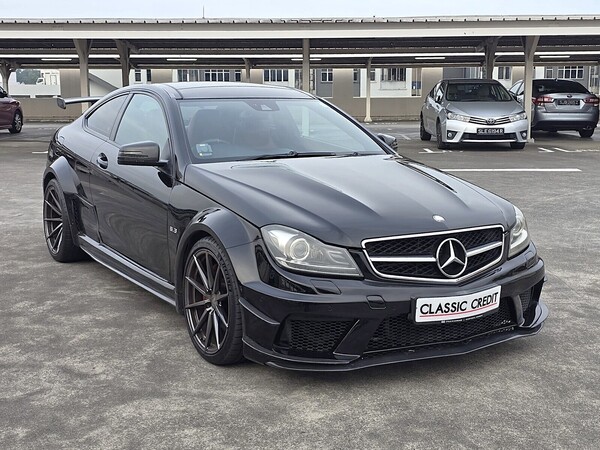 MERCEDES BENZ C 63 AMG COUPE