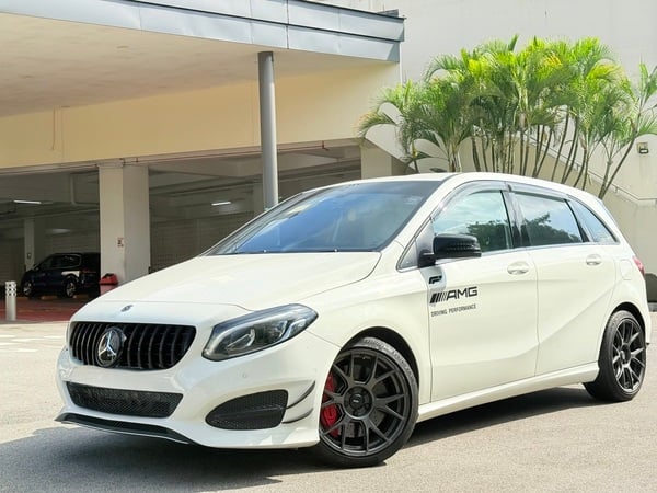 MERCEDES BENZ B180 STYLE (R16 LED)