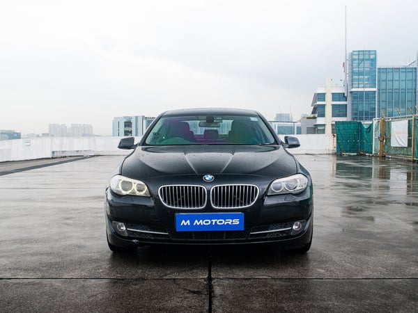 BMW 520I 2.0L AT D/AB 2WD 4DR GAS/D NAV