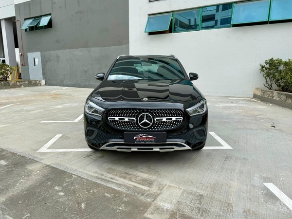 MERCEDES BENZ GLA180 PROGRESSIVE