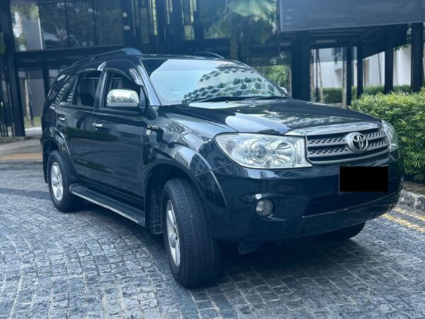 TOYOTA FORTUNER 2.7 2WD AUTO FL