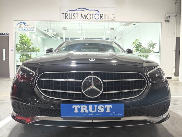 MERCEDES BENZ E200 SEDAN AVG