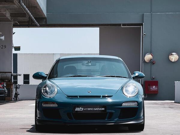 PORSCHE 911 CARRERA 4 COUPE PDK