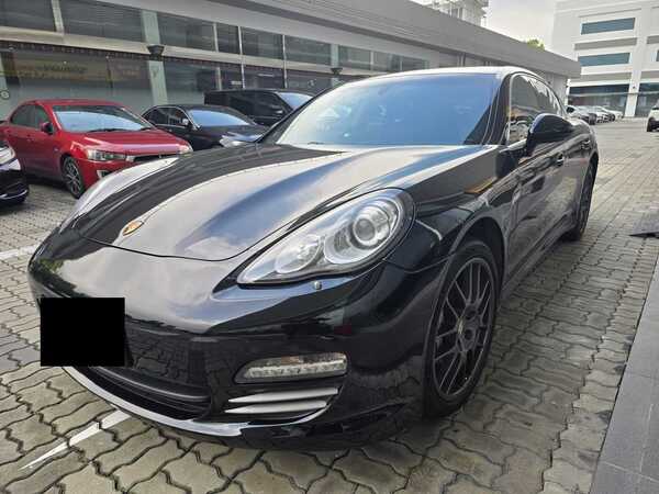 PORSCHE PANAMERA 4S
