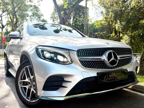 MERCEDES BENZ GLC250 4MATIC COUPE AMG LINE (R19 LED)