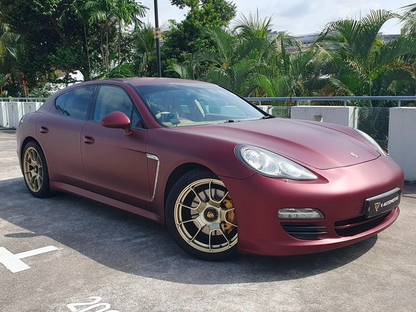 PORSCHE PANAMERA