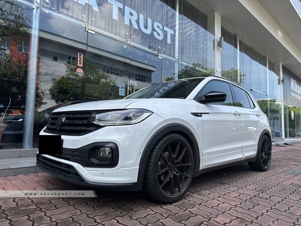 VOLKSWAGEN T-CROSS R-LINE