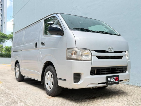 TOYOTA HIACE VAN TURBO 5DR MT