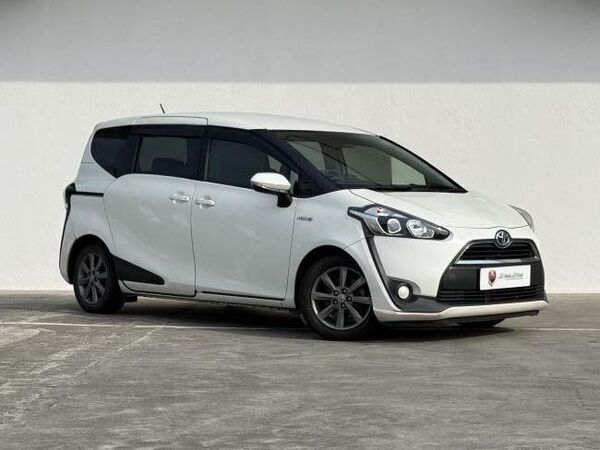 TOYOTA SIENTA HYBRID 1.5G CVT