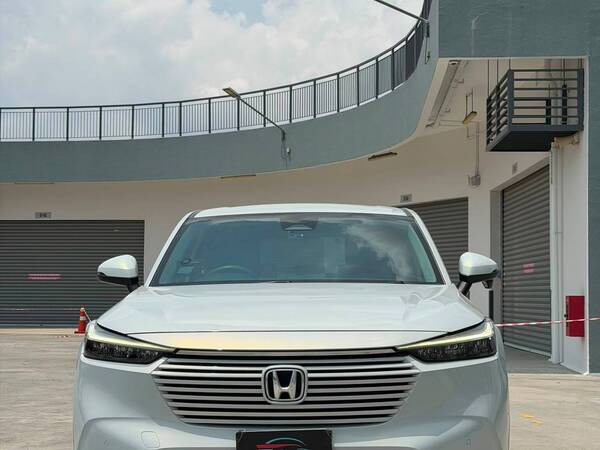 HONDA VEZEL 1.5G CVT