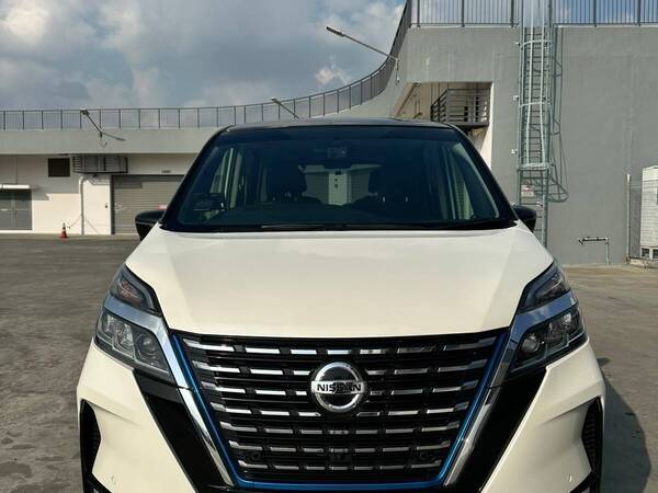 NISSAN SERENA 1.2L HIGHWAY STAR PREMIUM E-POWER