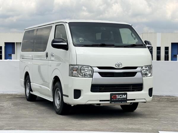 TOYOTA REGIUS ACE 3.0DX DIESEL A/T 2WD 4DR LGV
