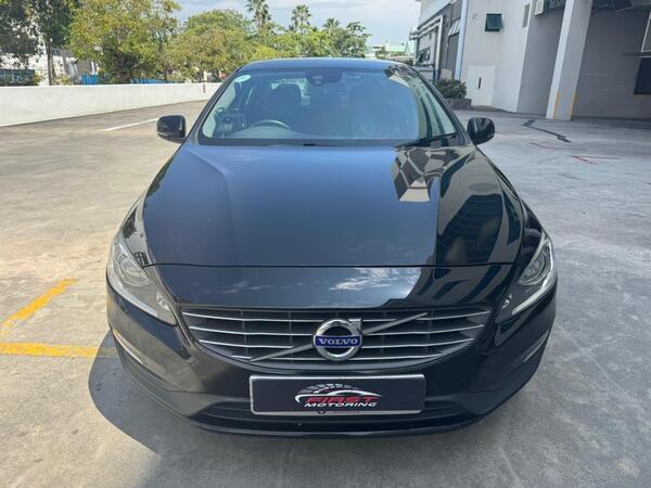 VOLVO S60 T2 A/T