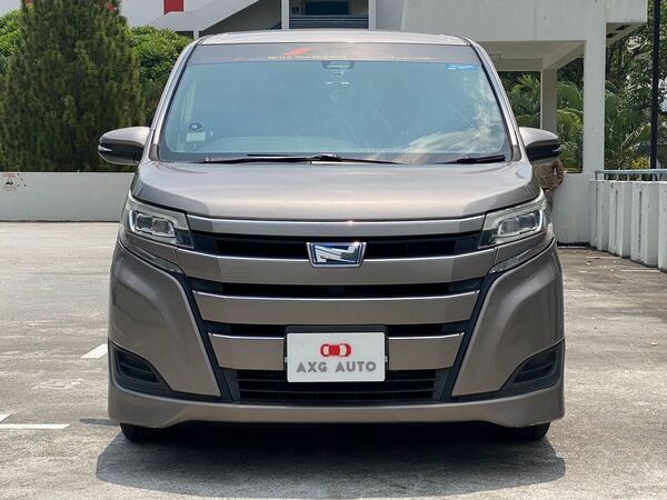 TOYOTA NOAH HYBRID 7-SEATER 1.8 X CVT