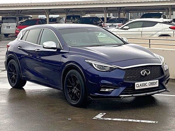 INFINITI Q30 1.5D PREM DCT EU6