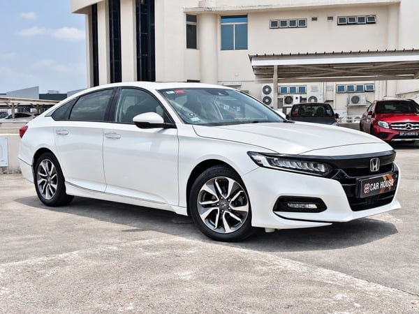 HONDA ACCORD 1.5 VTEC TURBO CVT