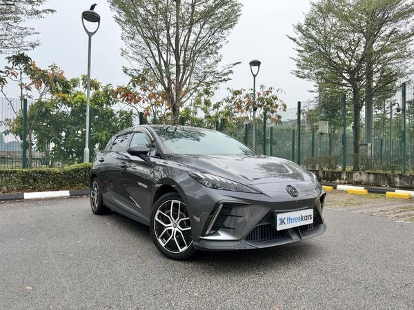 MG MG4 EV TROPHY LR 99KW