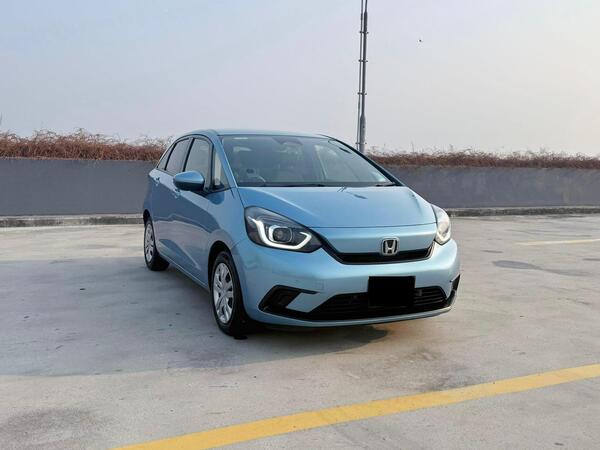 HONDA FIT 1.3 BASIC CVT LED SENSING