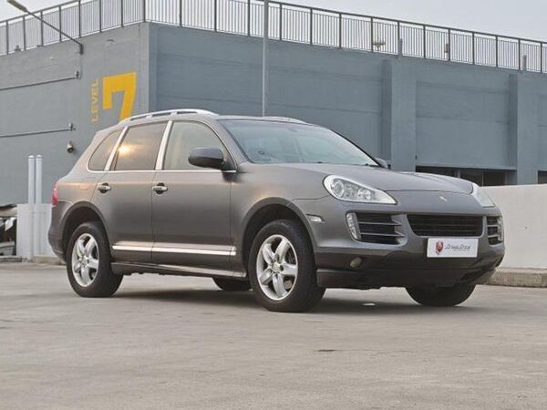 PORSCHE CAYENNE TIPTRONIC