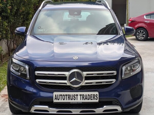 MERCEDES BENZ GLB200 SPORT 7SEATER AUTO